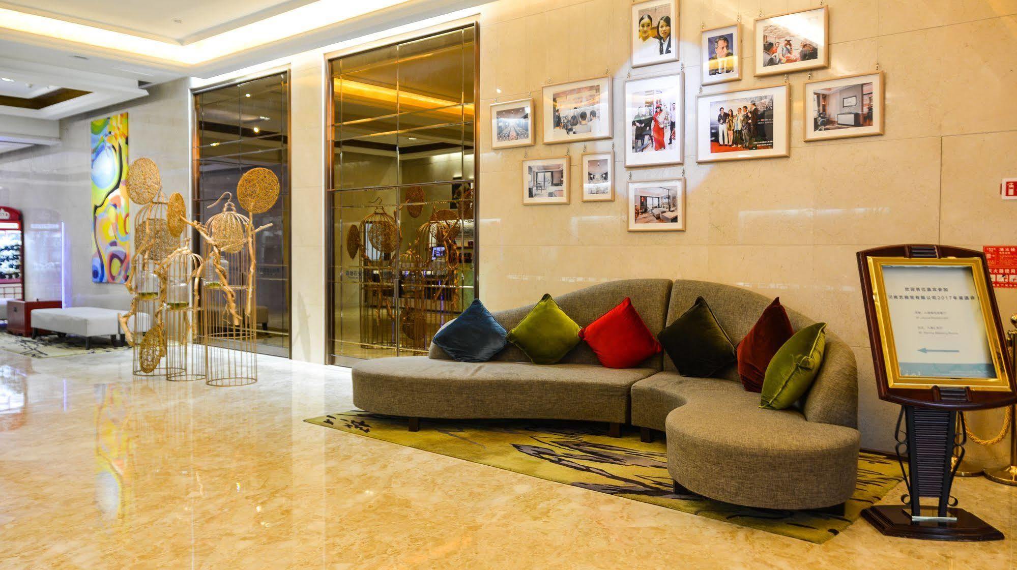 Lia! Chengdu Hotel Eksteriør bilde